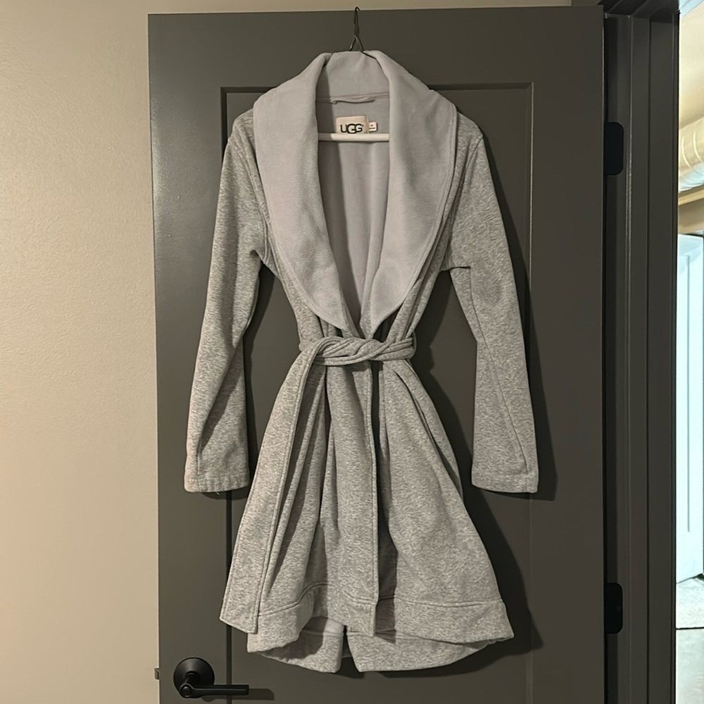 Ugg robe. With pockets!